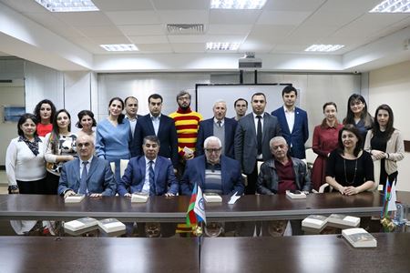 Qorxmaz Quliyevin yeni tərcümə kitabının təqdimatı keçirilib Qorxmaz Quliyevin yeni tərcümə kitabının təqdimatı keçirilib