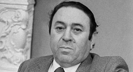 Dəniz, göy və məhəbbət şairi Dəniz, göy və məhəbbət şairi