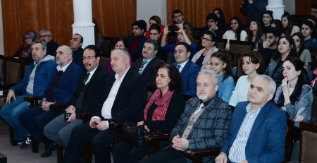 Bakıda Türkiyəyə həsr olunan şeir gecəsi keçirilib - Fotolar Bakıda Türkiyəyə həsr olunan şeir gecəsi keçirilib - Fotolar