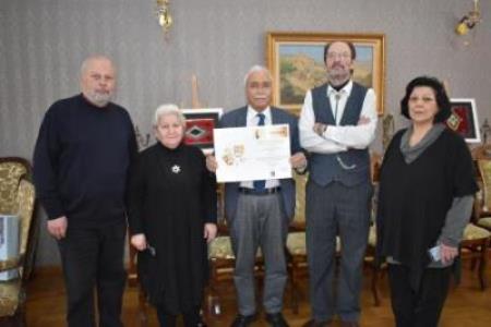 Mədəniyyətimizin və ədəbiyyatımızın yorulmaz tədqiqatçısı Mədəniyyətimizin və ədəbiyyatımızın yorulmaz tədqiqatçısı