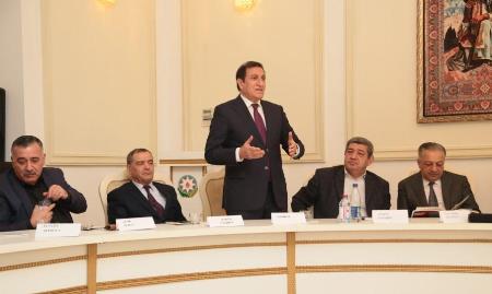 Bəxtiyar Vahabzadə haqqında xüsusi nəşrin təqdimatı oldu - Fotolar Bəxtiyar Vahabzadə haqqında xüsusi nəşrin təqdimatı oldu - Fotolar