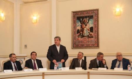 Bəxtiyar Vahabzadə haqqında xüsusi nəşrin təqdimatı oldu - Fotolar Bəxtiyar Vahabzadə haqqında xüsusi nəşrin təqdimatı oldu - Fotolar