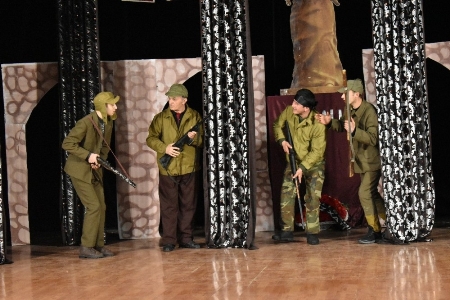 “Əsir qadın” tamaşası nümayiş etdirilib