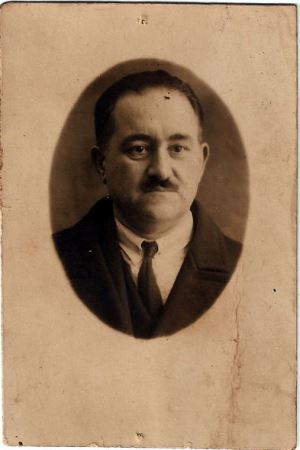 Bir şəklin tarixçəsi: Qürbətin kədərli üzü - FOTO Bir şəklin tarixçəsi: Qürbətin kədərli üzü - FOTO