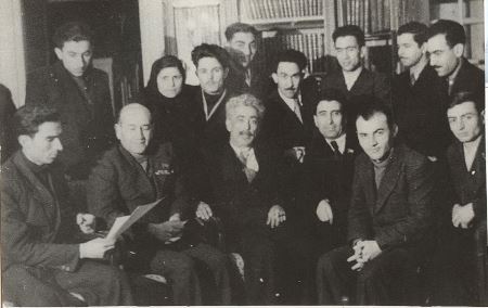 Qəlbi torpaqla səsləşən şair Qəlbi torpaqla səsləşən şair