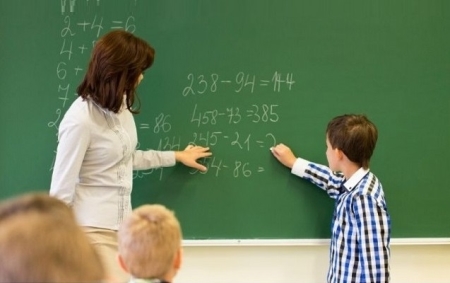 Müddətsiz işləmək istəyən müəllimlərin nəzərinə