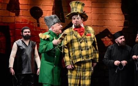 “Dəli yığıncağı” nümayiş olunacaq