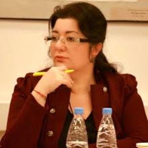 Səsini küləklər gətirir mənə - Anna Axmatovanın şeirləri Səsini küləklər gətirir mənə - Anna Axmatovanın şeirləri