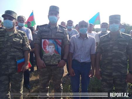 Azərbaycan şəhidləri ilə vidalaşdı - FOTOLAR