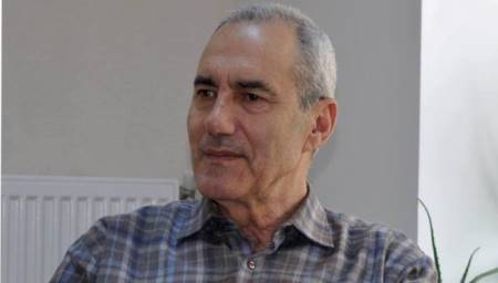 Səfər Alışarlıdan yeni kitab - Foto Səfər Alışarlıdan yeni kitab - Foto