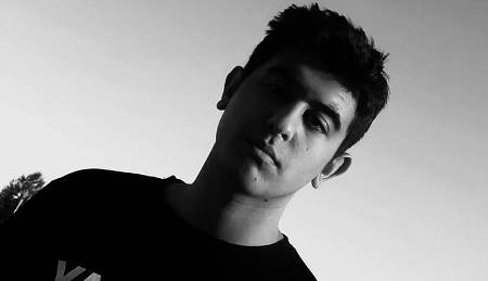 Nənəmin konfetləri - Hekayə