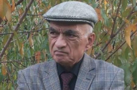 Bir kəsim yox imiş qələmdən başqa.. - Şeirlər