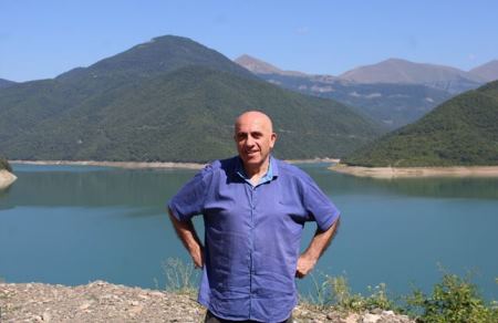 Müasir gürcü poeziyası: Davit Şemokmedeli