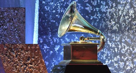 "Qremmi"nin təqdimat mərasimi təxirə salındı "Qremmi"nin təqdimat mərasimi təxirə salındı