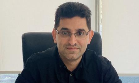 Mənə yaxın qoymur uzaqlar səni - Şeirlər