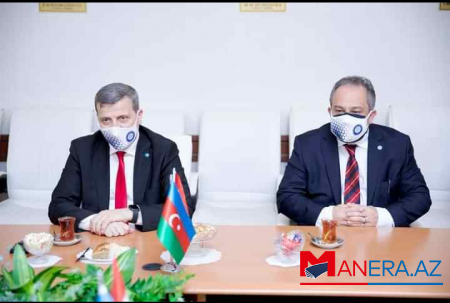 Qazi Universiteti Tibb Universiteti ilə əməkdaşlığa başlayır