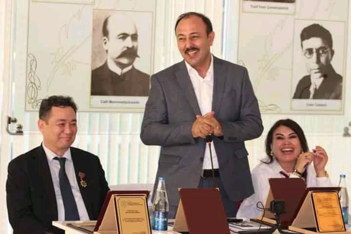 Özbək yazarın Vətən müharibəmizdən bəhs edən kitabının təqdimatı oldu (FOTOLAR)