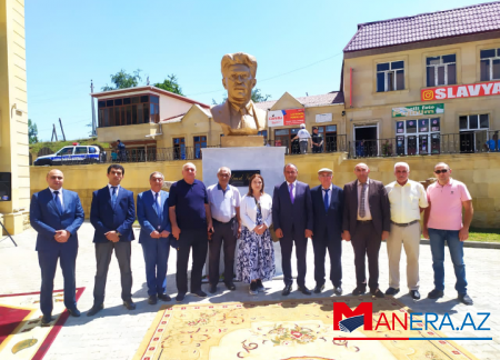 Gədəbəydə Səməd Vurğunun büstünün açılışı olub (FOTOLAR)