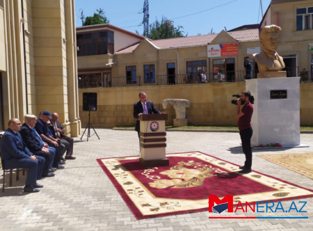 Gədəbəydə Səməd Vurğunun büstünün açılışı olub (FOTOLAR)