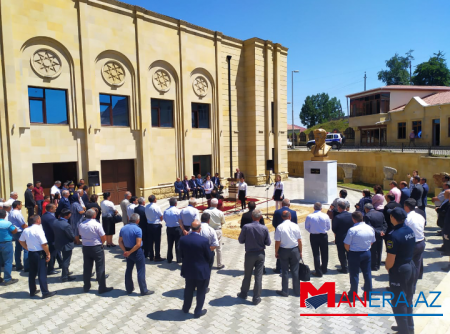 Gədəbəydə Səməd Vurğunun büstünün açılışı olub (FOTOLAR)