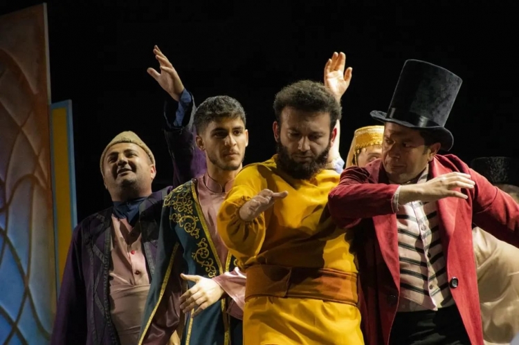 Yeni yaradılan teatrın ilk premyerası olub Yeni yaradılan teatrın ilk premyerası olub