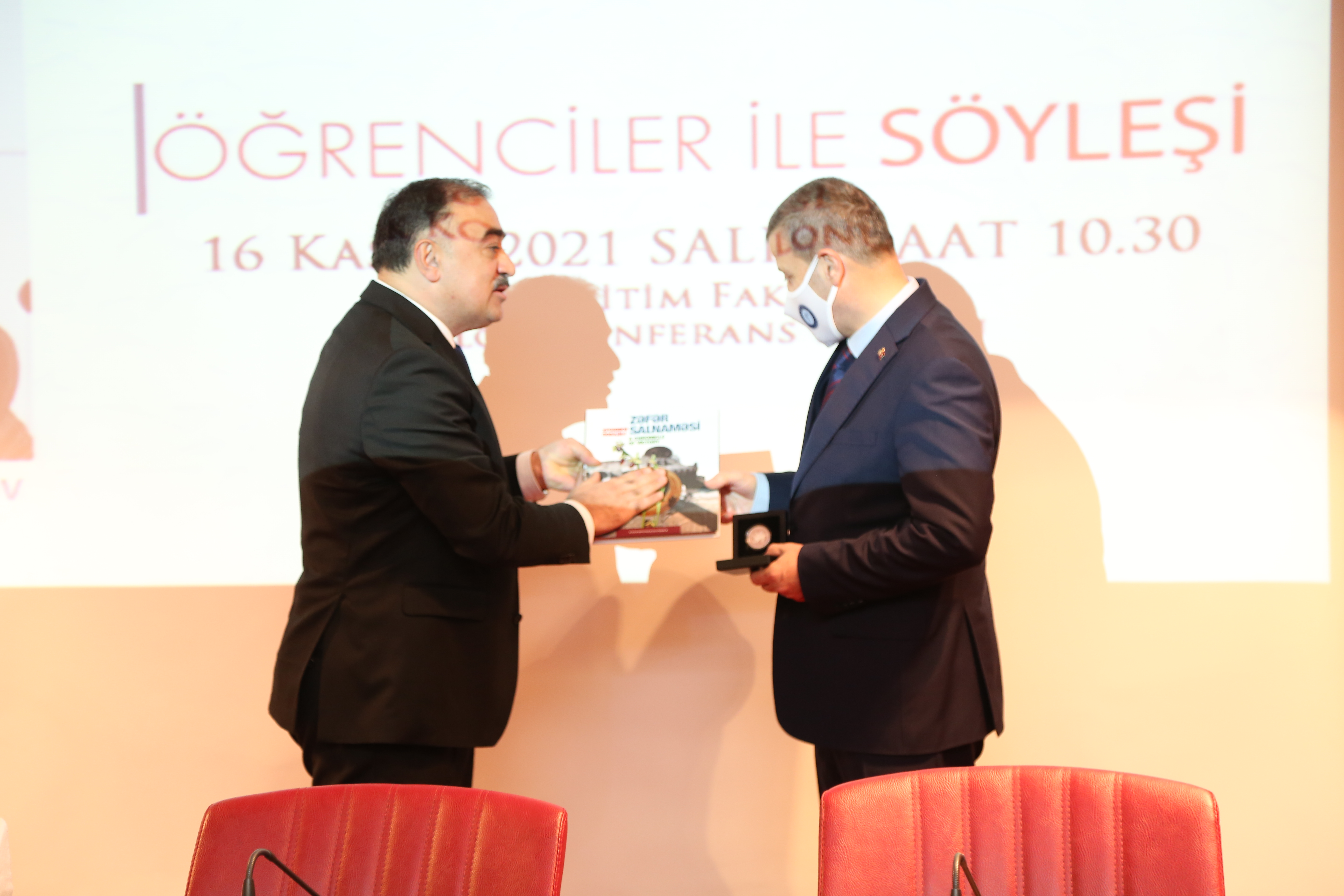 Türkiyənin Qazi Universitetində azərbaycanlı alimlə görüş keçirildi - FOTOLAR Türkiyənin Qazi Universitetində azərbaycanlı alimlə görüş keçirildi - FOTOLAR