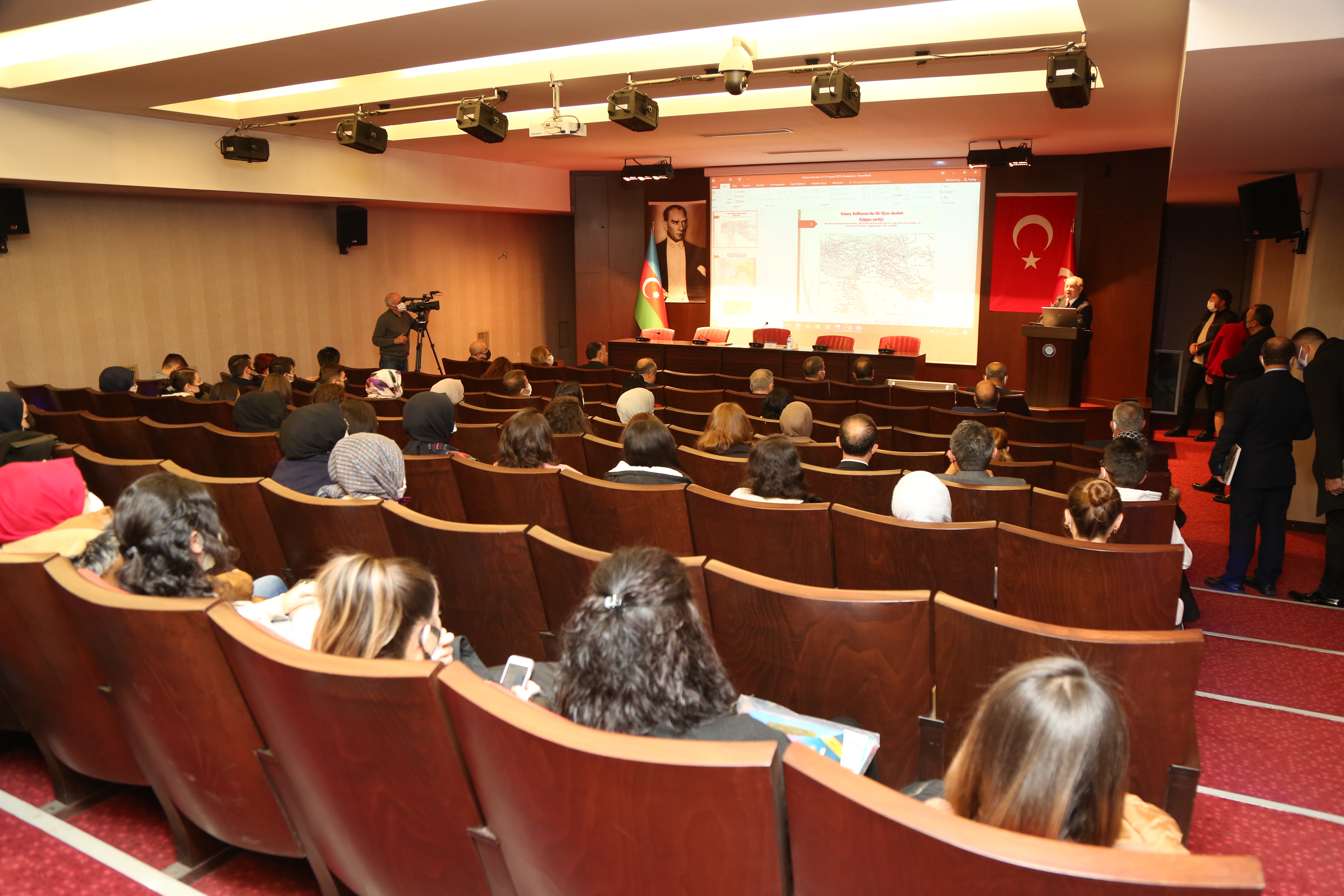 Türkiyənin Qazi Universitetində azərbaycanlı alimlə görüş keçirildi - FOTOLAR Türkiyənin Qazi Universitetində azərbaycanlı alimlə görüş keçirildi - FOTOLAR