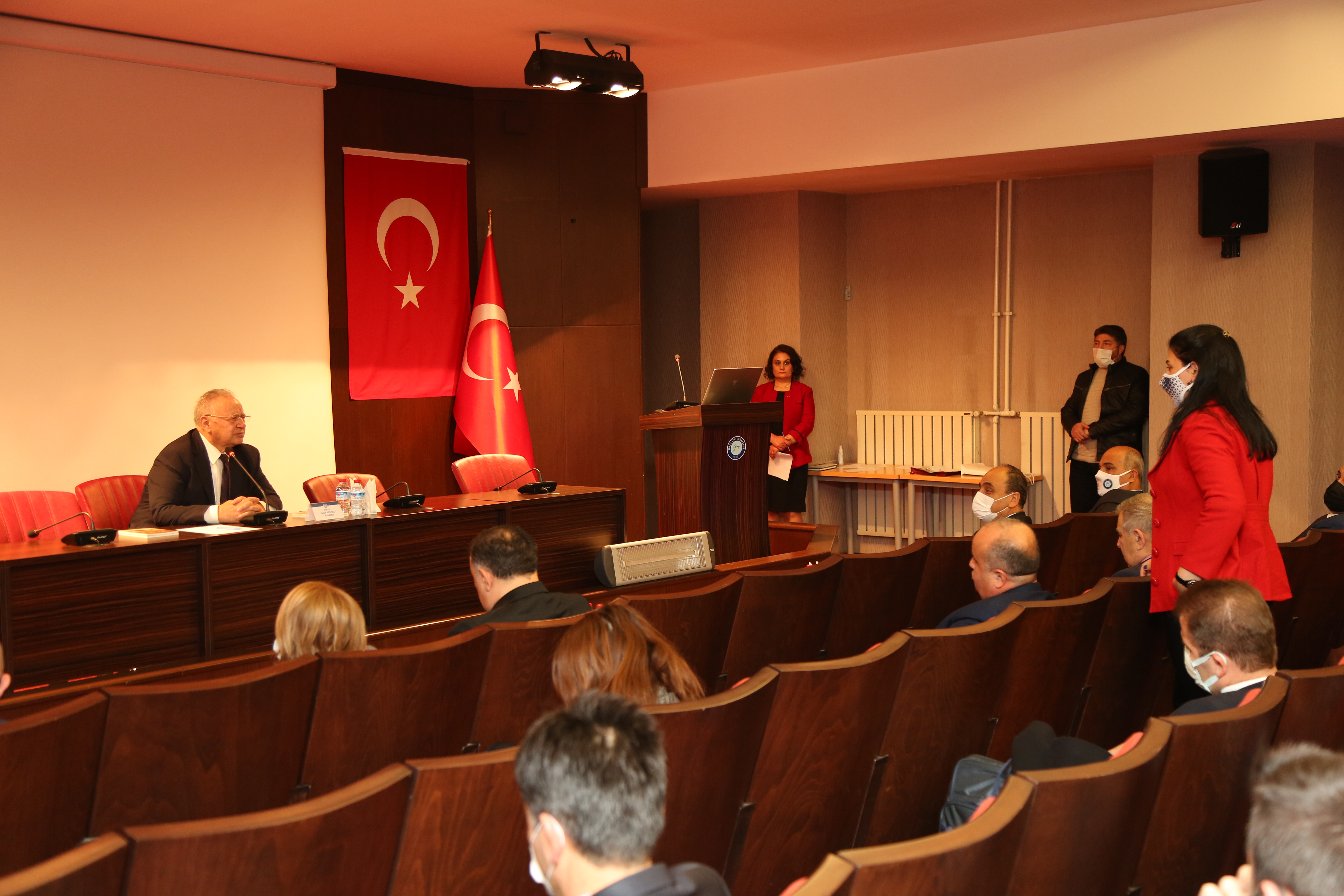 Türkiyənin Qazi Universitetində azərbaycanlı alimlə görüş keçirildi - FOTOLAR Türkiyənin Qazi Universitetində azərbaycanlı alimlə görüş keçirildi - FOTOLAR