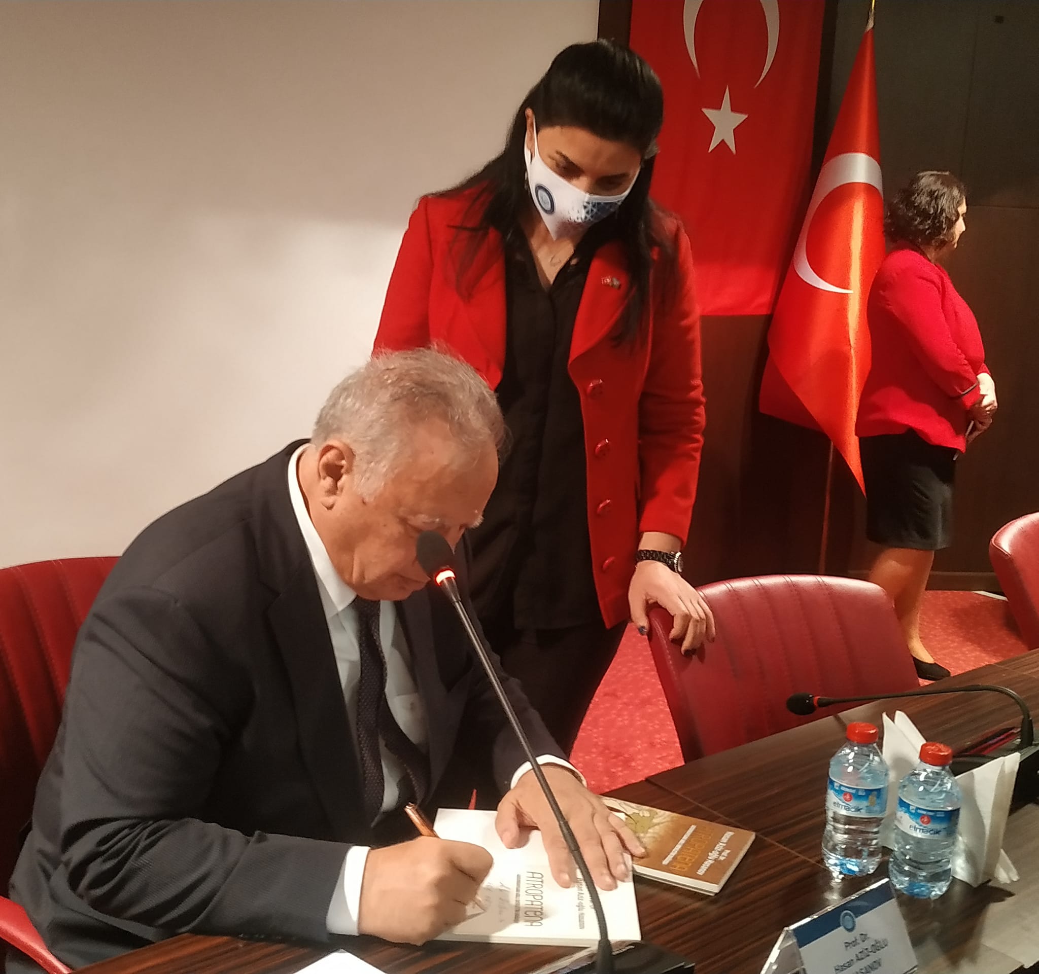 Türkiyənin Qazi Universitetində azərbaycanlı alimlə görüş keçirildi - FOTOLAR Türkiyənin Qazi Universitetində azərbaycanlı alimlə görüş keçirildi - FOTOLAR