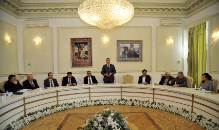 “Bütün yollar Şuşaya aparır” kitabı təqdim olundu - FOTOLAR