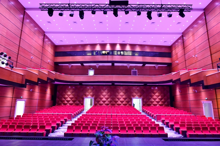 Gəncə Dövlət Dram Teatrının yeni binasının açılışı olub (FOTOLAR)