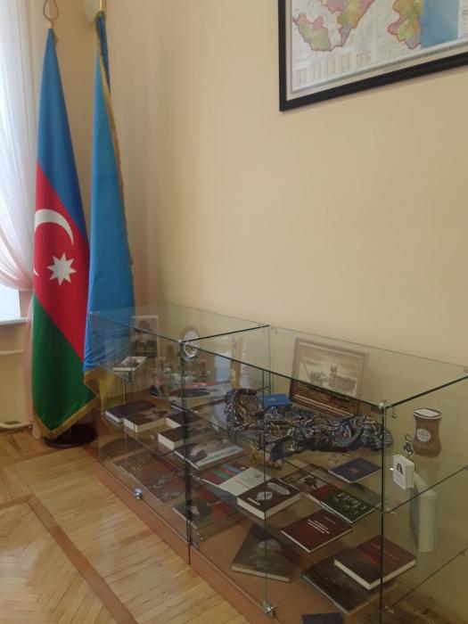 Y.V.Çəmənzəminlinin adı Ukraynada əbədiləşdirildi - FOTO Y.V.Çəmənzəminlinin adı Ukraynada əbədiləşdirildi - FOTO