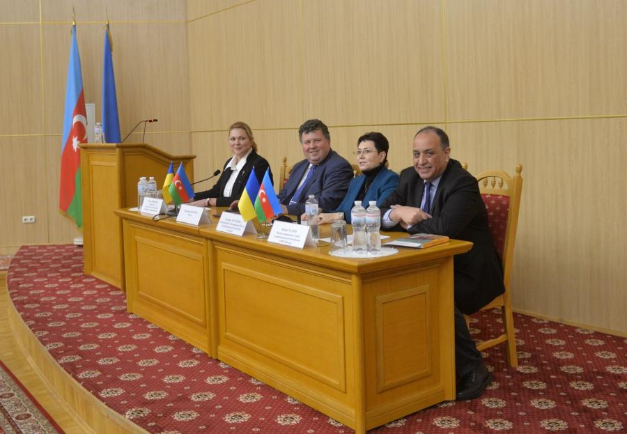 Y.V.Çəmənzəminlinin adı Ukraynada əbədiləşdirildi - FOTO Y.V.Çəmənzəminlinin adı Ukraynada əbədiləşdirildi - FOTO