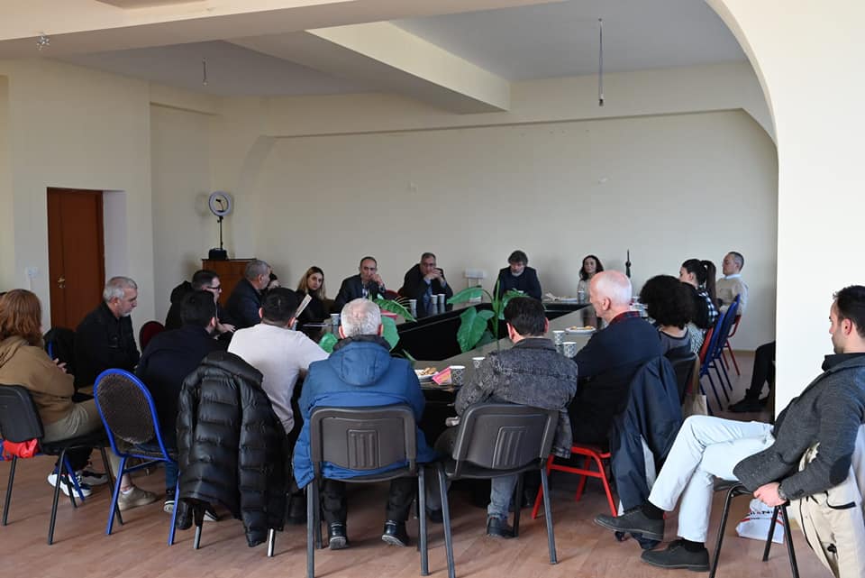 Gənc yazarlarla görüş keçirilib - FOTO Gənc yazarlarla görüş keçirilib - FOTO