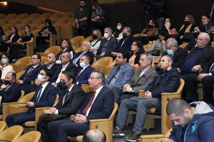 Nizami Gəncəviyə həsr olunan müsabiqənin qalibləri mükafatlandırılıb (FOTO)