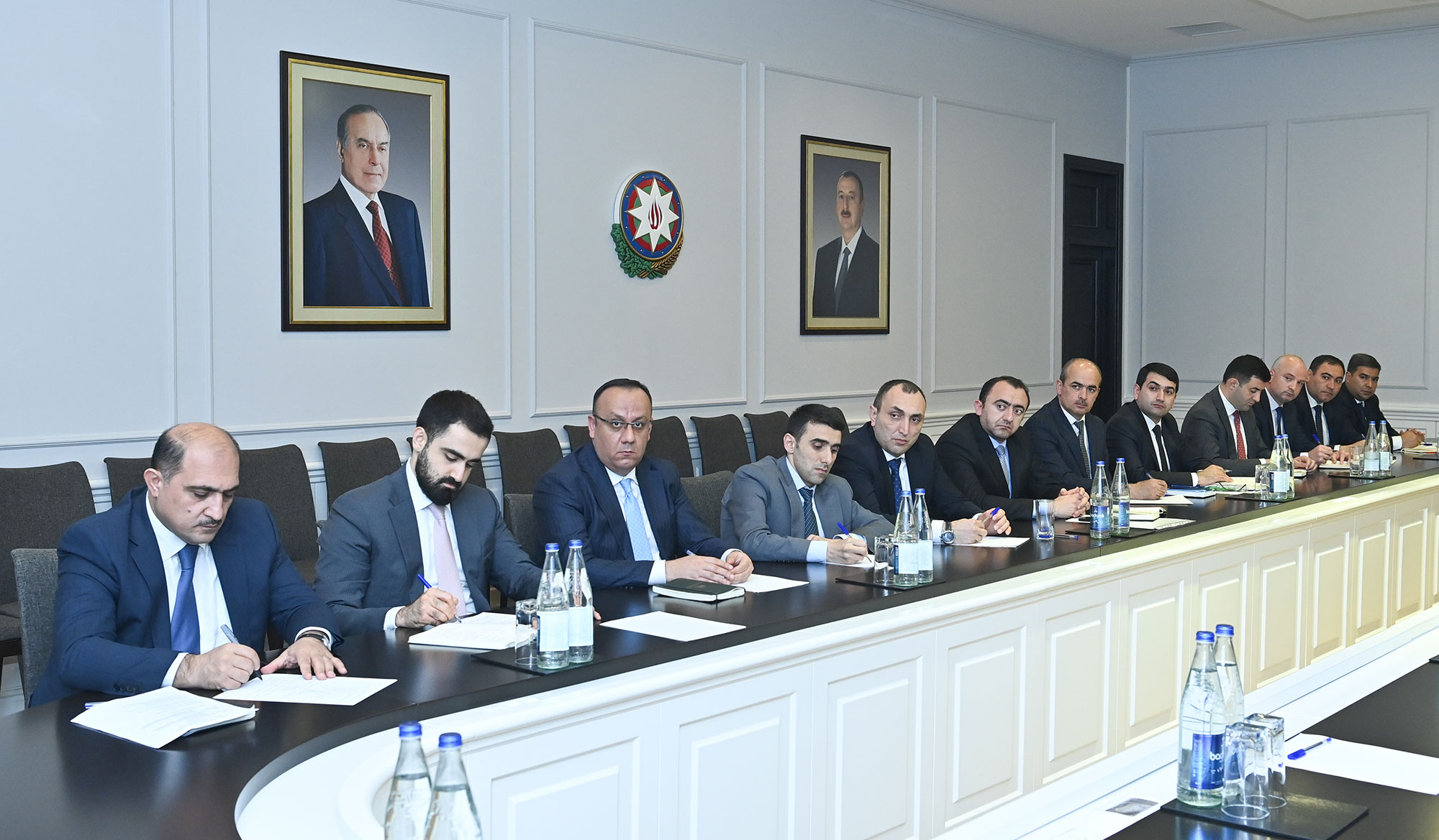 Nazir Regional təhsil idarələrinin yeni rəhbərləri ilə görüşüb - FOTOLAR