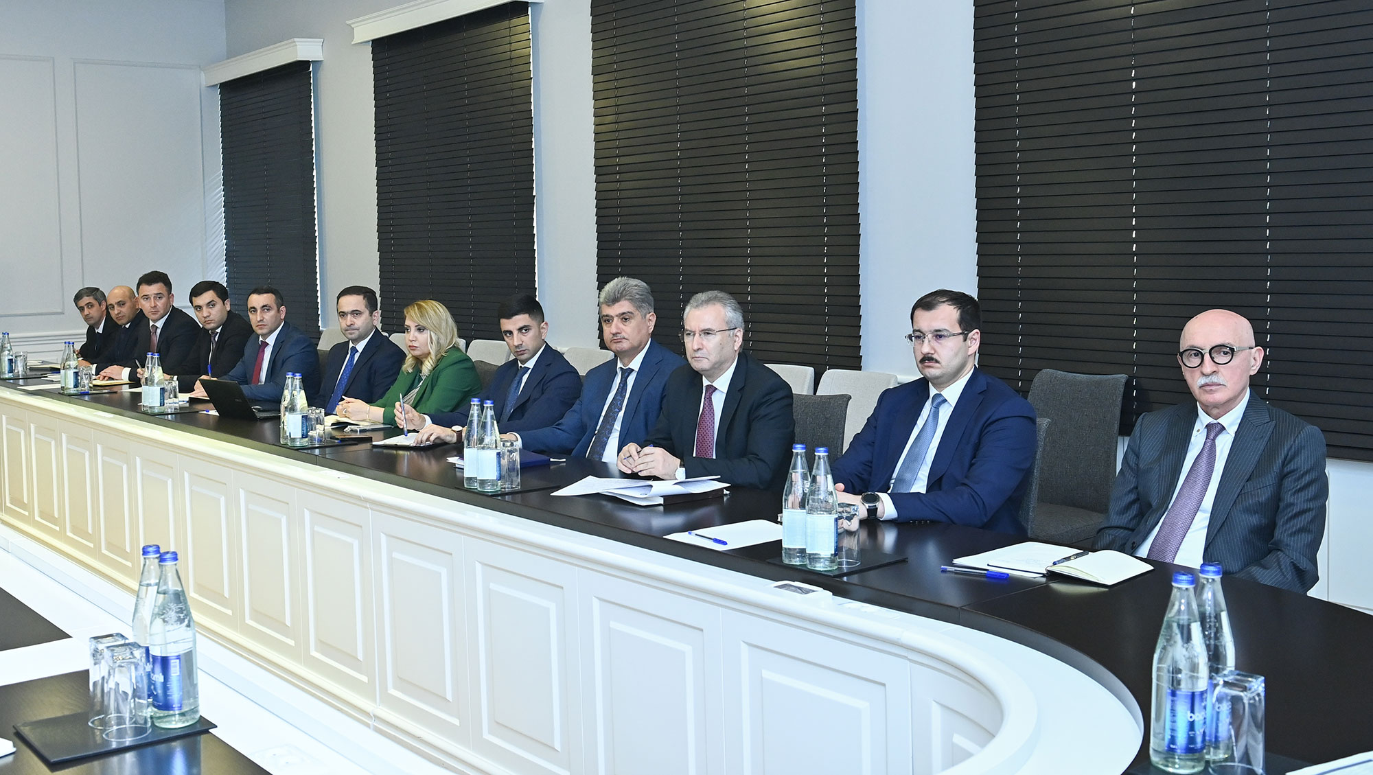 Nazir Regional təhsil idarələrinin yeni rəhbərləri ilə görüşüb - FOTOLAR