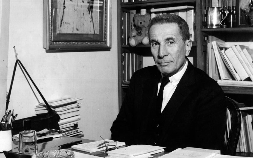 Yeddi mərtəbə - Buzzatinin məşhur hekayəsi Yeddi mərtəbə - Buzzatinin məşhur hekayəsi