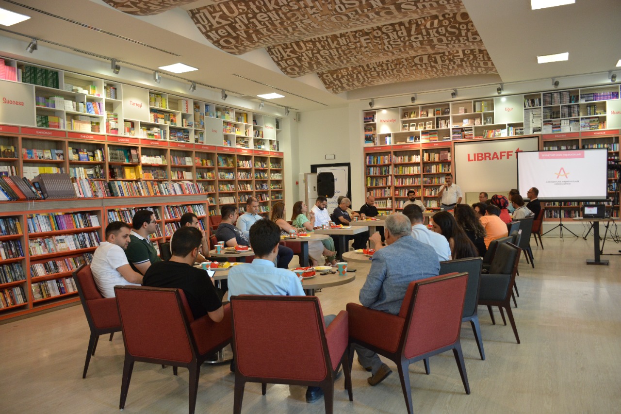 ANAİB media nümayəndələri ilə görüş keçirdi