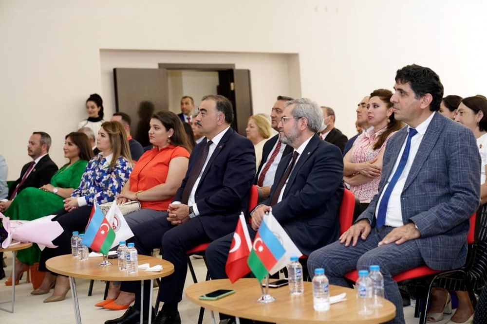 Ankarada Əhməd Cavad haqqında kitabın təqdimatı keçirilib - FOTO Ankarada Əhməd Cavad haqqında kitabın təqdimatı keçirilib - FOTO