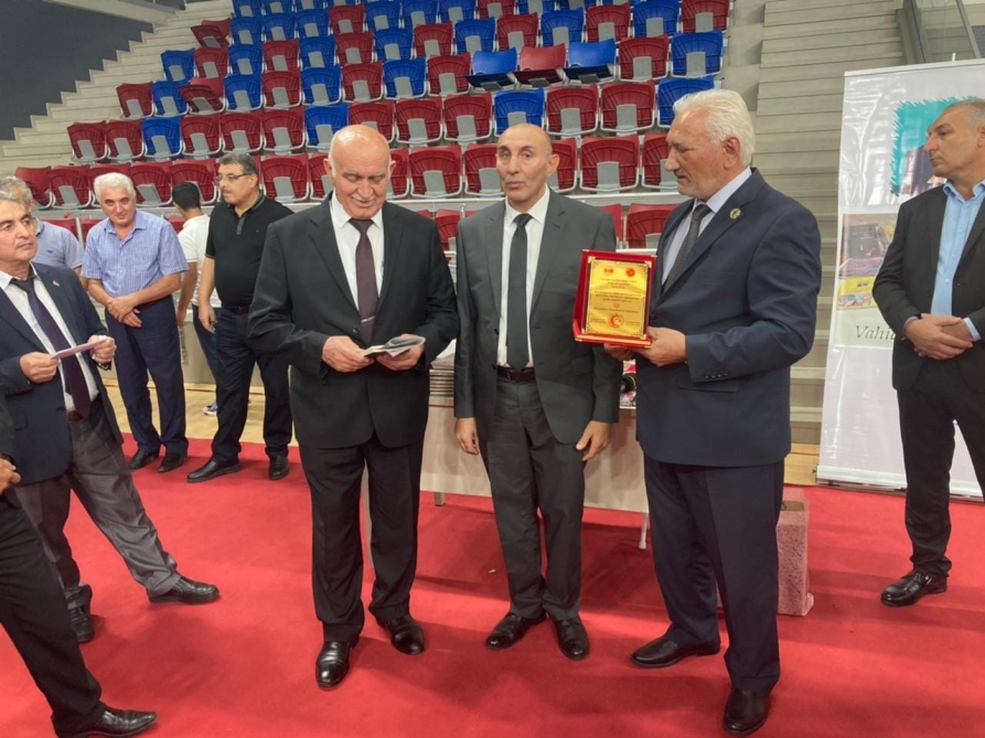 Şair Vahid Aslanın 50 illik yubiley tədbiri keçirilib