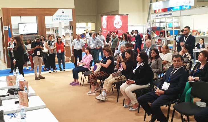 Natəvanın özbək dilində kitabı təqdim olunub - FOTO Natəvanın özbək dilində kitabı təqdim olunub - FOTO