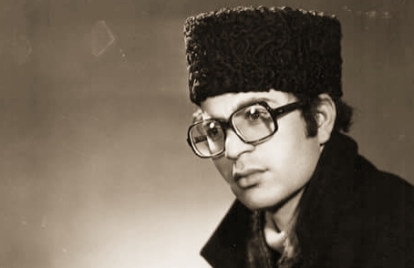 Əlincə sevdalı şair - Əbülfət Mədətoğlu yazır