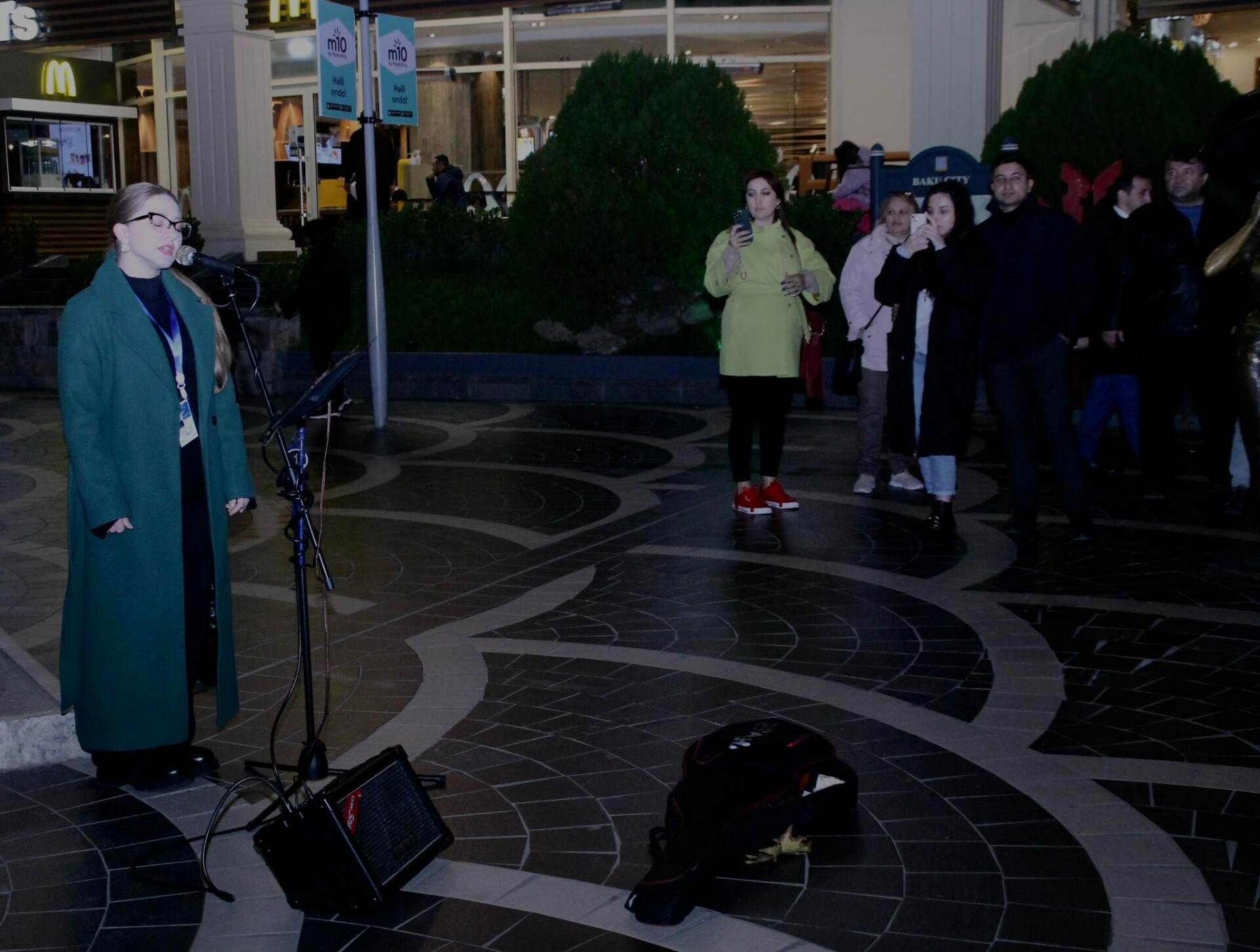 “Tarqovı”nın səs-küyünə musiqi qatan cütlük... - Reportaj