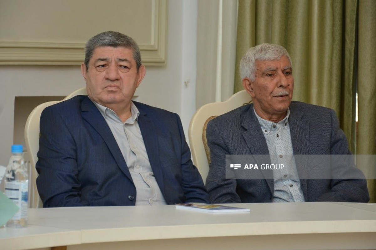 Aqil Abbasın yeni kitabı təqdim edildi