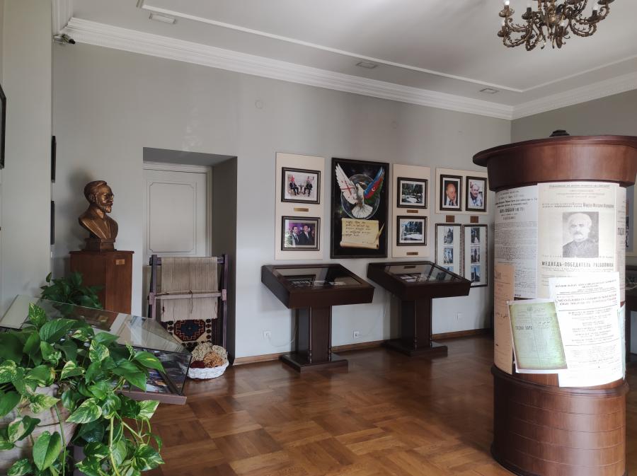 Mötəbər ziyarət - Axundzadənin Tiflisdəki ev-muzeyindən REPORTAJ