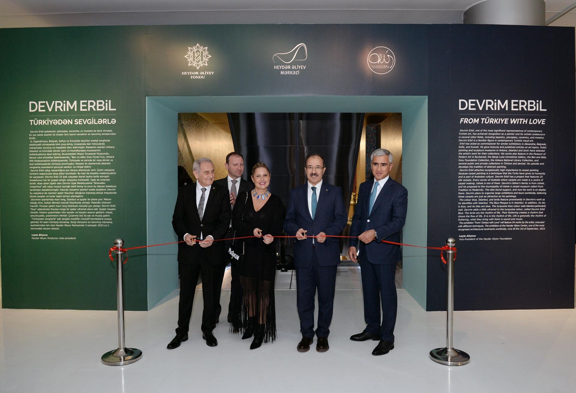 Bakıda tanınmış türk rəssamın sərgisi açılıb - Fotolar