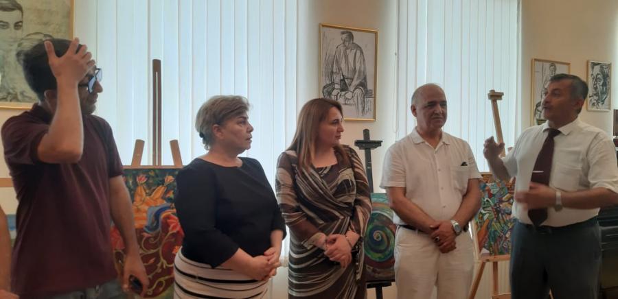 Göyçayda gənc rəssamların sərgisi açılıb - Fotolar