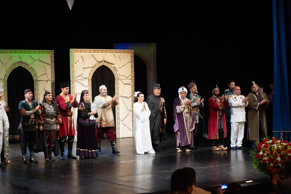 Milli Dram Teatrda yeni mövsümün açılışı olub - Fotolar