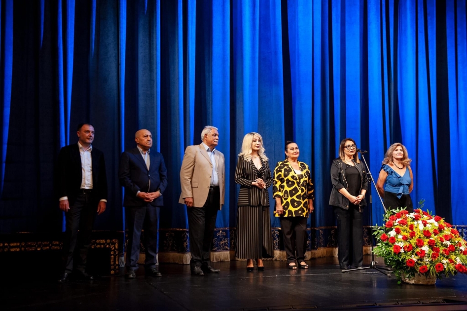 Milli Dram Teatrda yeni mövsümün açılışı olub - Fotolar
